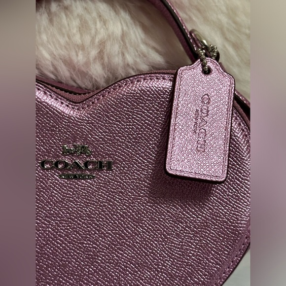 Coach Heart crossbody - Picture 4 of 13